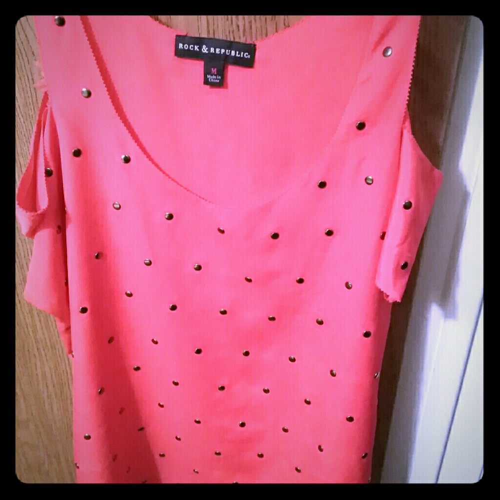 R&R Orange/stud cold shoulder shrtslv! Med! EUC